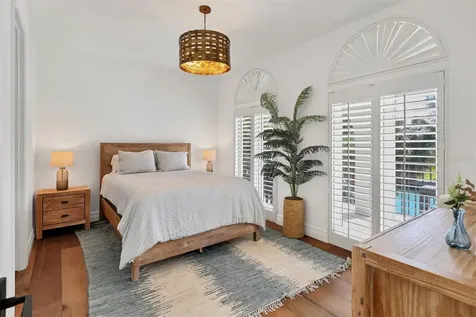 110 N Warbler Lane Sarasota FL 34236