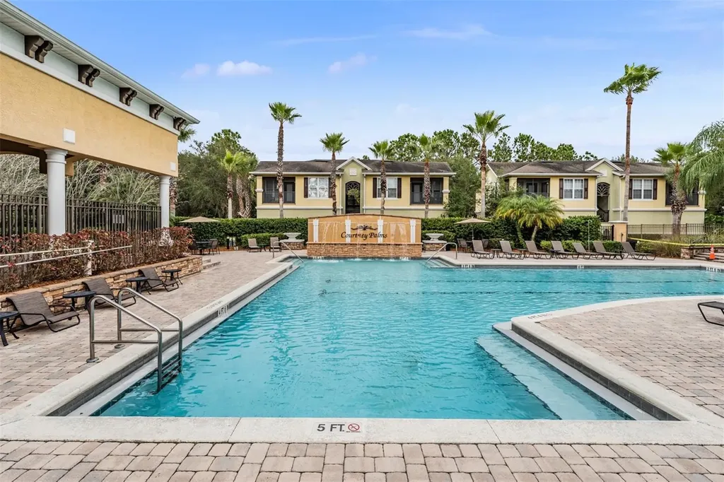 10103 Courtney Oaks Circle Tampa FL 33619
