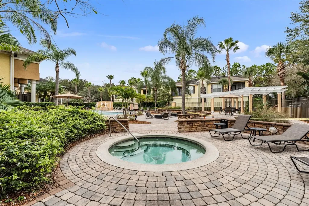 10103 Courtney Oaks Circle Tampa FL 33619