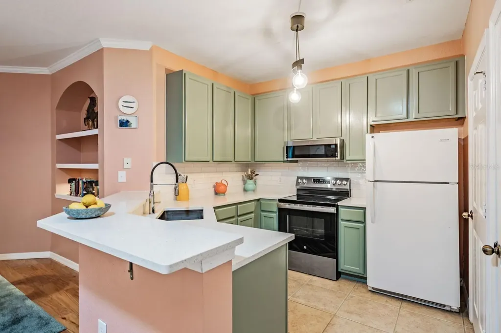 10103 Courtney Oaks Circle Tampa FL 33619