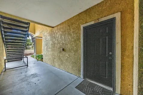 10103 Courtney Oaks Circle Tampa FL 33619