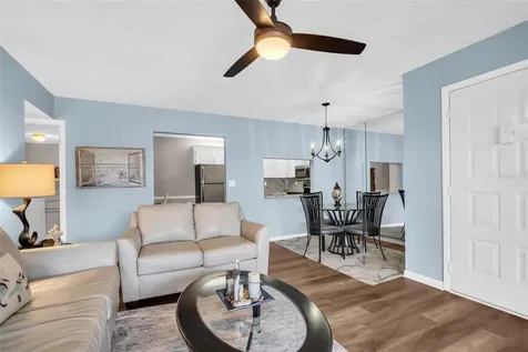 2523 Pine Ridge Way S Palm Harbor FL 34684