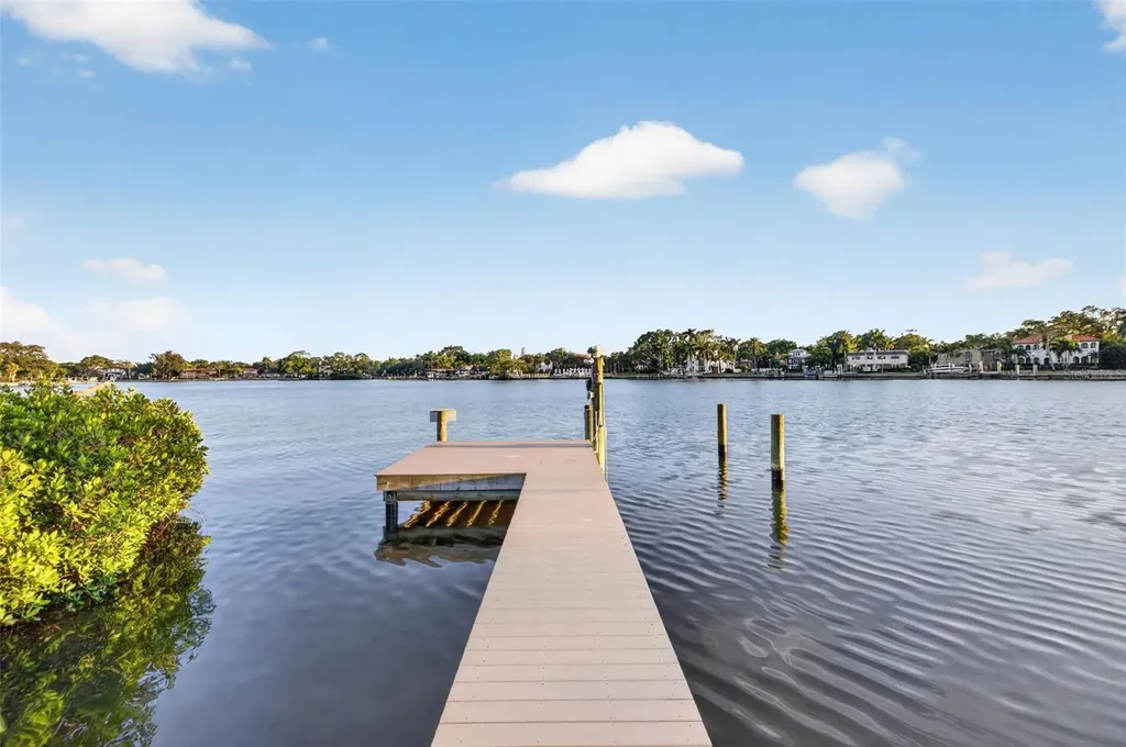 1026 Monterey Boulevard NE St Petersburg FL 33704