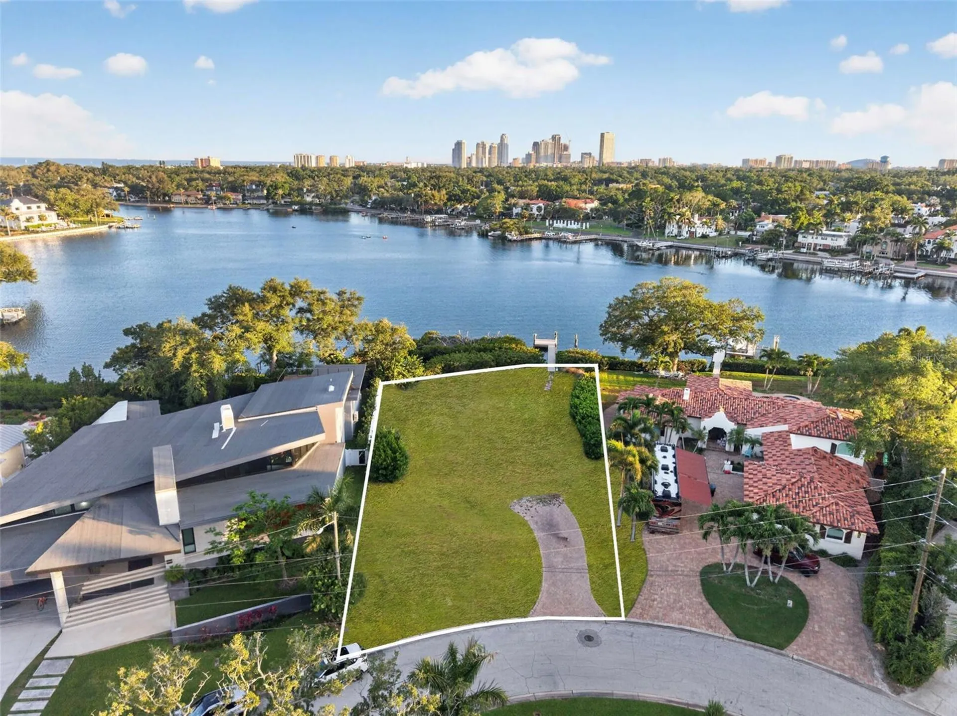 1026 Monterey Boulevard NE St Petersburg FL 33704