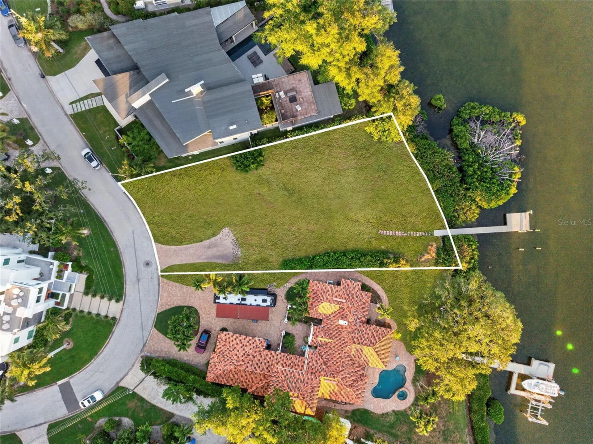 1026 Monterey Boulevard NE St Petersburg FL 33704