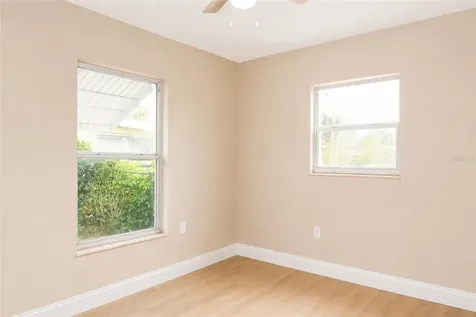 517 24th Avenue W Bradenton FL 34205