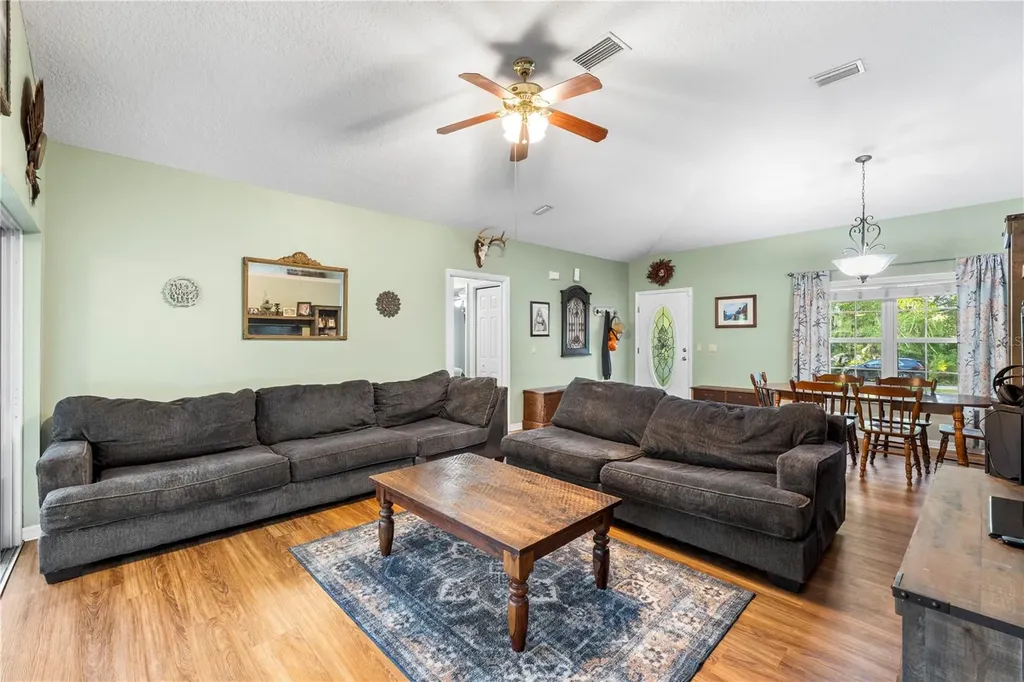 7400 S Eastlake Drive Floral City FL 34436