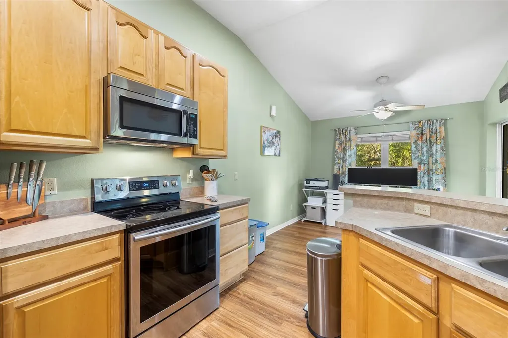7400 S Eastlake Drive Floral City FL 34436