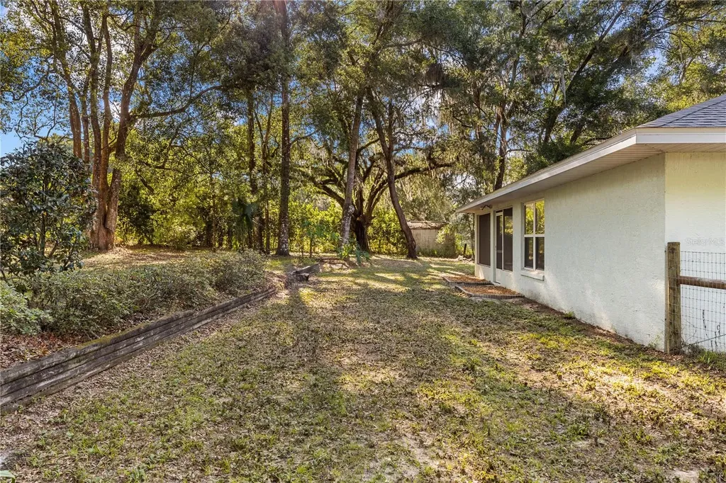 7400 S Eastlake Drive Floral City FL 34436