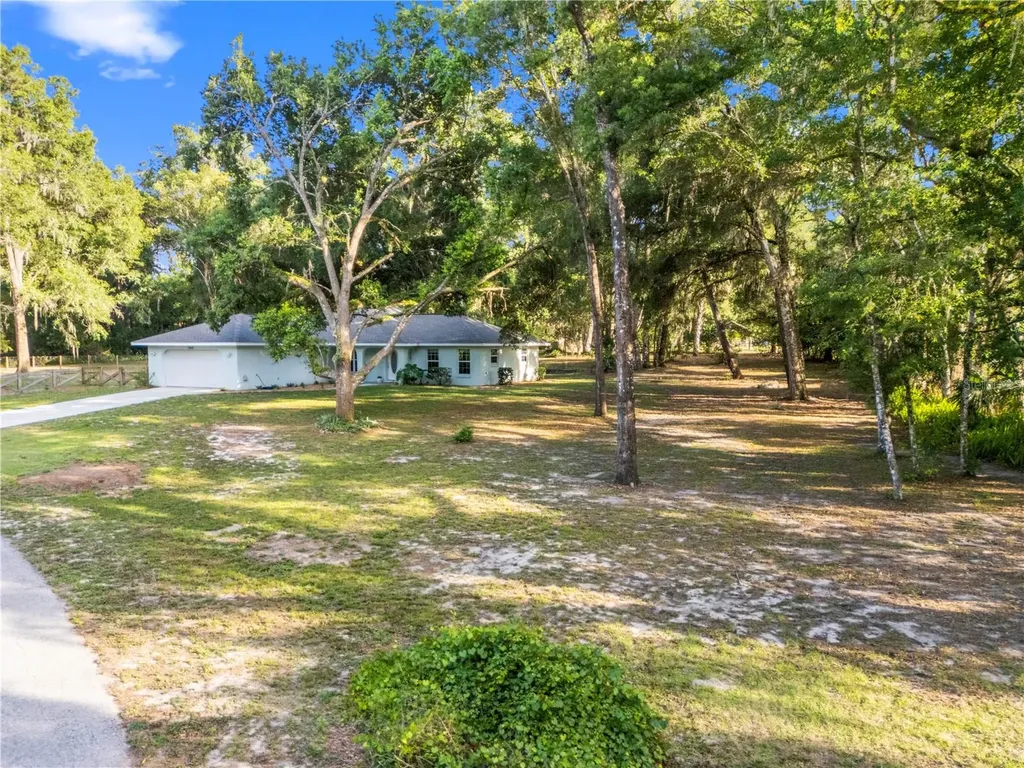 7400 S Eastlake Drive Floral City FL 34436