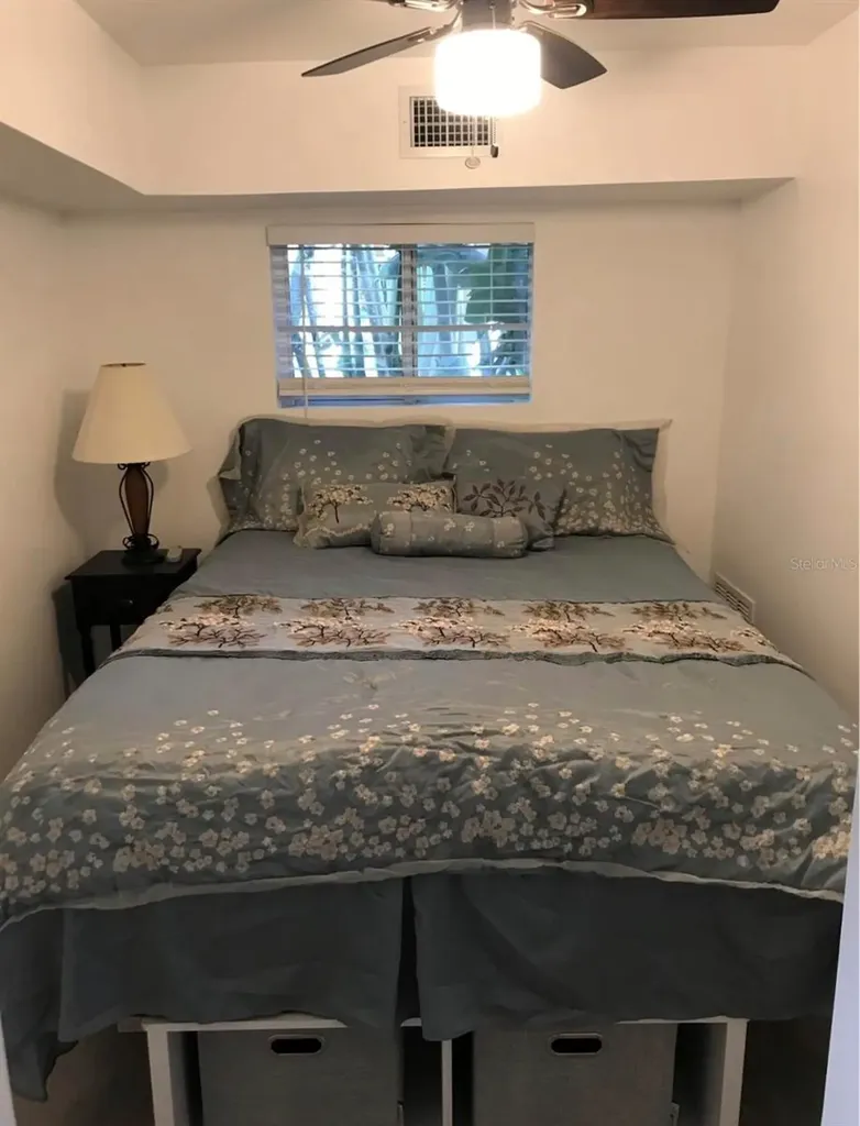 235 1/2 7th Avenue NE St Petersburg FL 33701