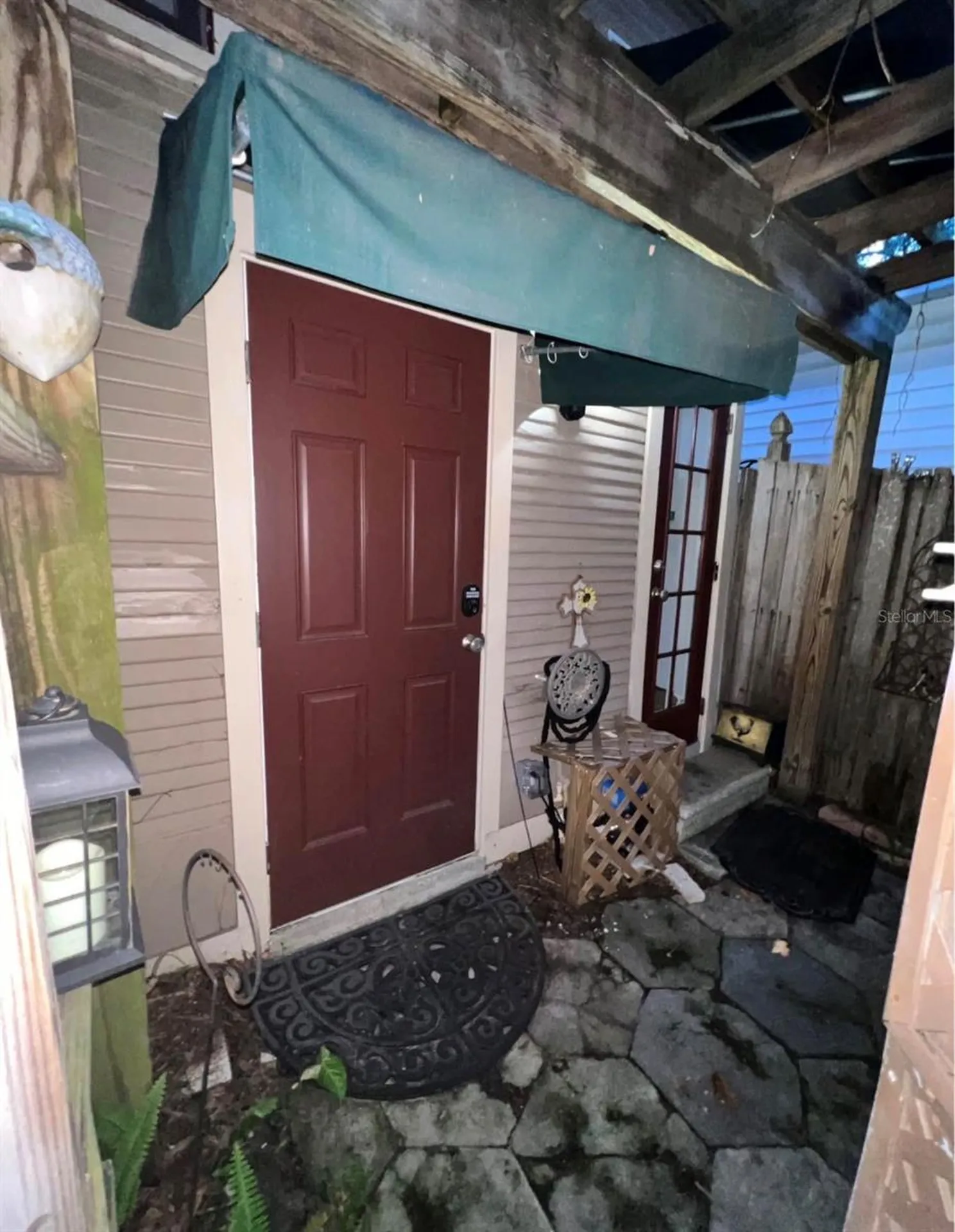 235 1/2 7th Avenue NE St Petersburg FL 33701