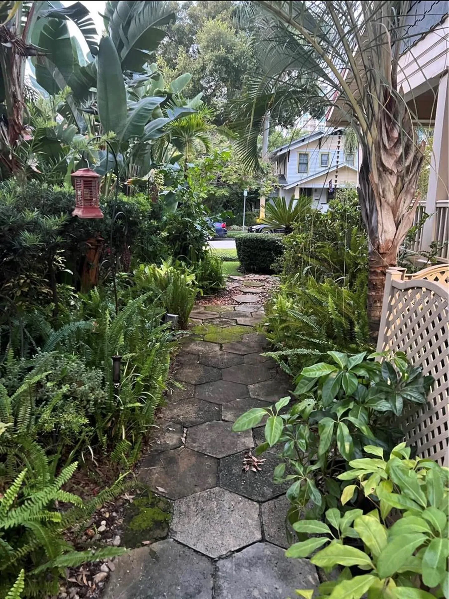 235 1/2 7th Avenue NE St Petersburg FL 33701