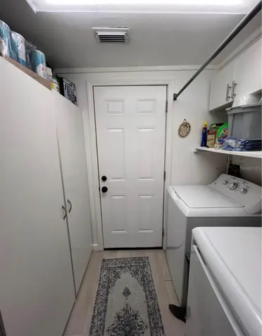 235 1/2 7th Avenue NE St Petersburg FL 33701