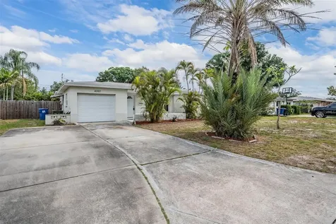 4357 32ND Avenue N St Petersburg FL 33713