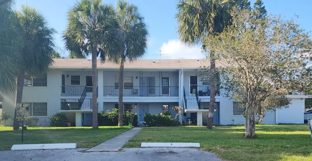 2501 Renatta Drive Belleair Bluffs FL 33770