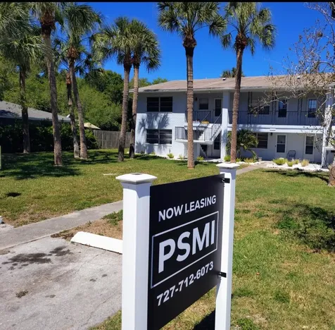 2501 Renatta Drive Belleair Bluffs FL 33770