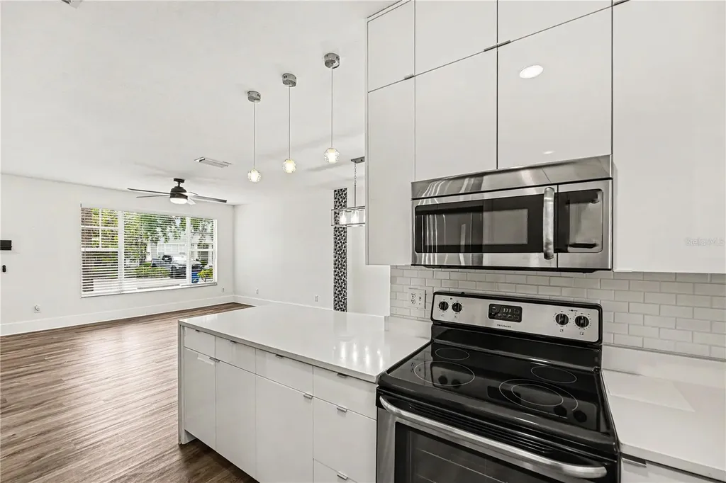 12268 Country White Circle Tampa FL 33635
