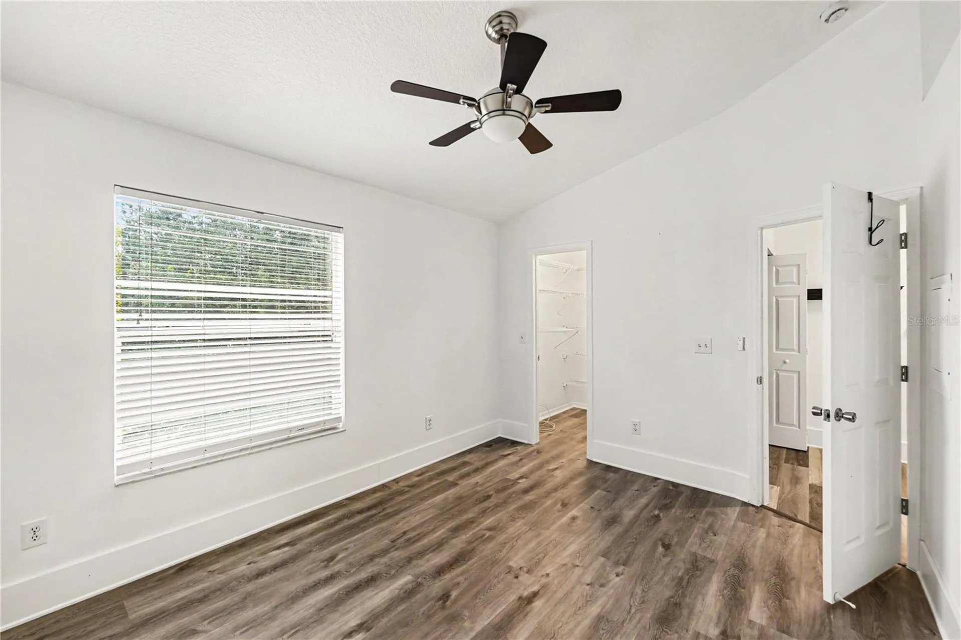12268 Country White Circle Tampa FL 33635