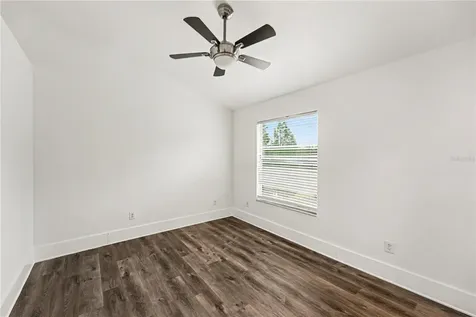 12268 Country White Circle Tampa FL 33635