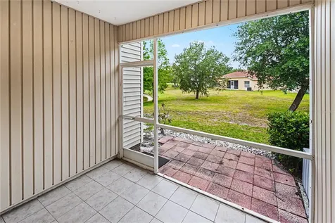 12268 Country White Circle Tampa FL 33635