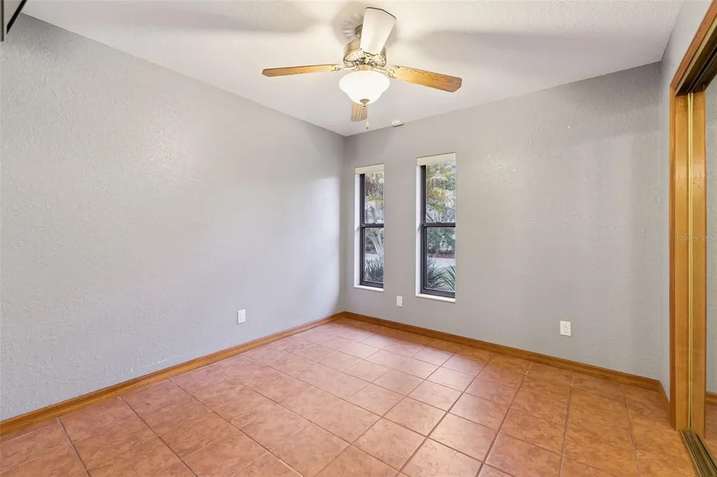 1041 Country Lake Circle Lake Wales FL 33898