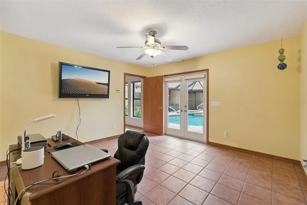 1041 Country Lake Circle Lake Wales FL 33898