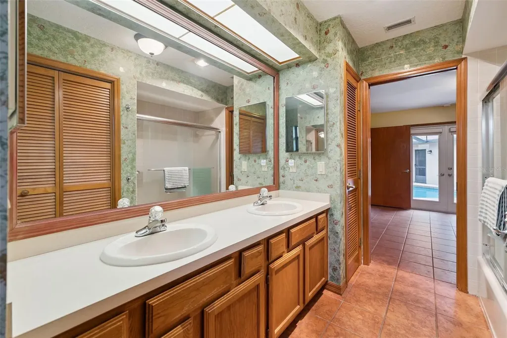 1041 Country Lake Circle Lake Wales FL 33898