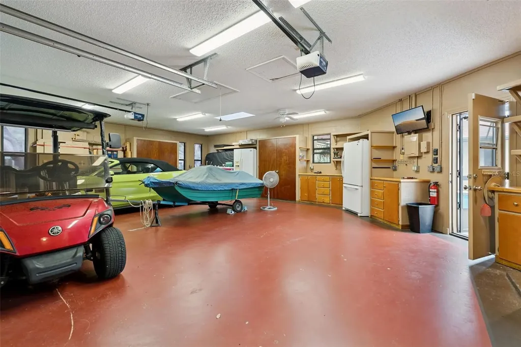 1041 Country Lake Circle Lake Wales FL 33898