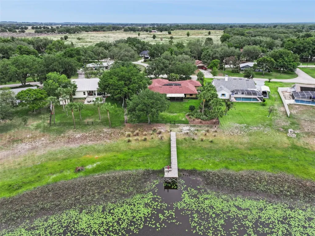 1041 Country Lake Circle Lake Wales FL 33898