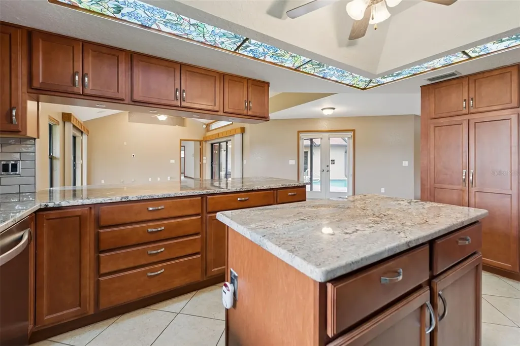 1041 Country Lake Circle Lake Wales FL 33898