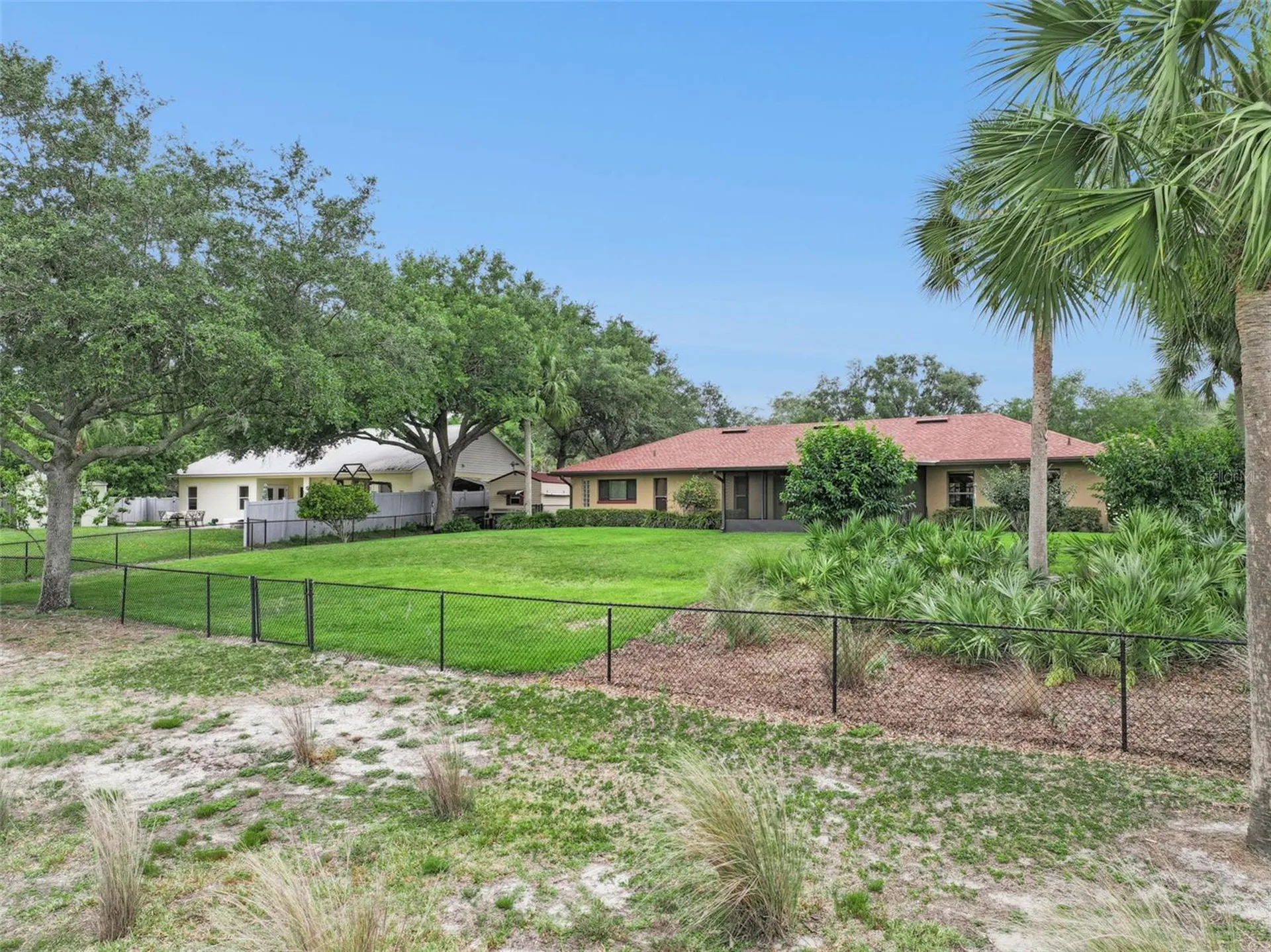 1041 Country Lake Circle Lake Wales FL 33898