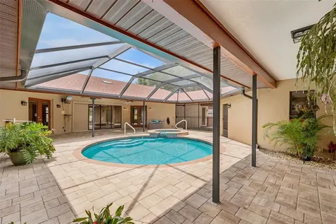 1041 Country Lake Circle Lake Wales FL 33898