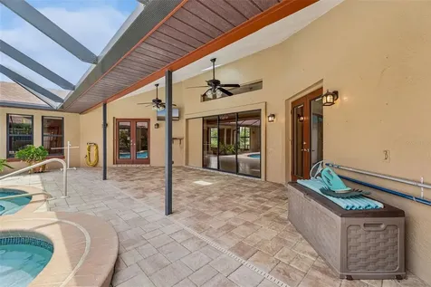 1041 Country Lake Circle Lake Wales FL 33898