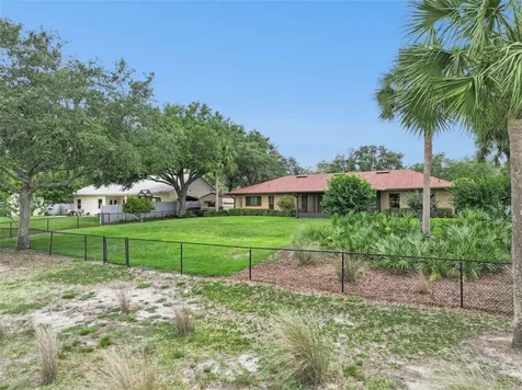 1041 Country Lake Circle Lake Wales FL 33898