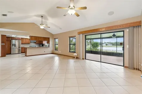 1041 Country Lake Circle Lake Wales FL 33898