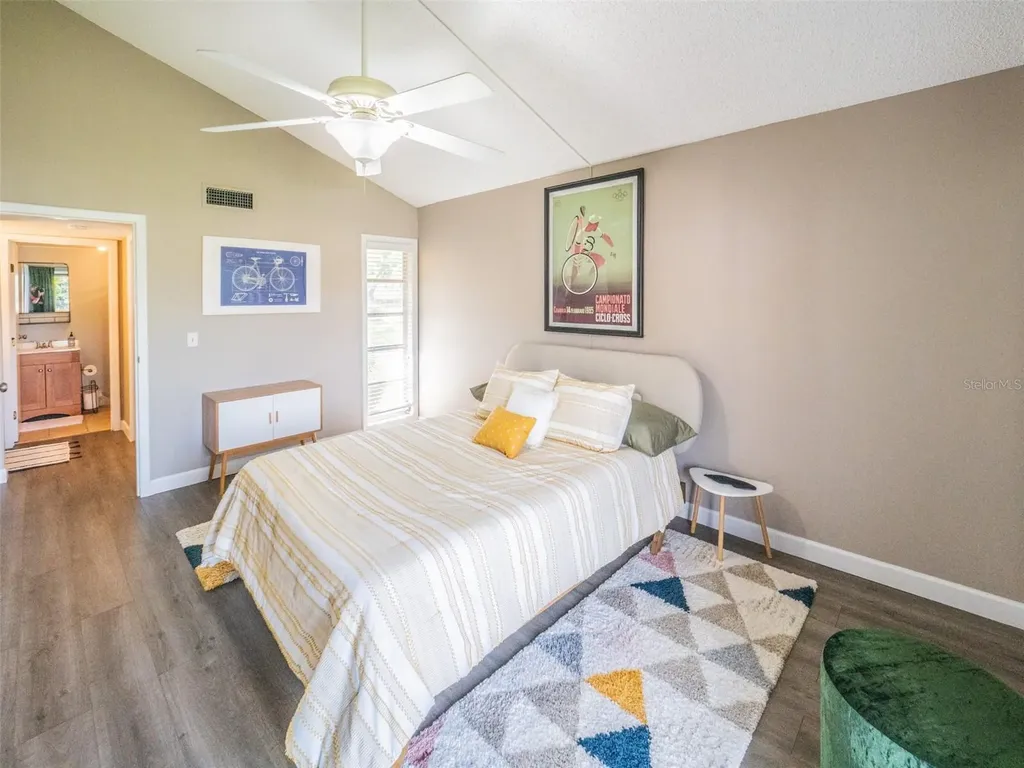 1051 S Highland Street Mount Dora FL 32757