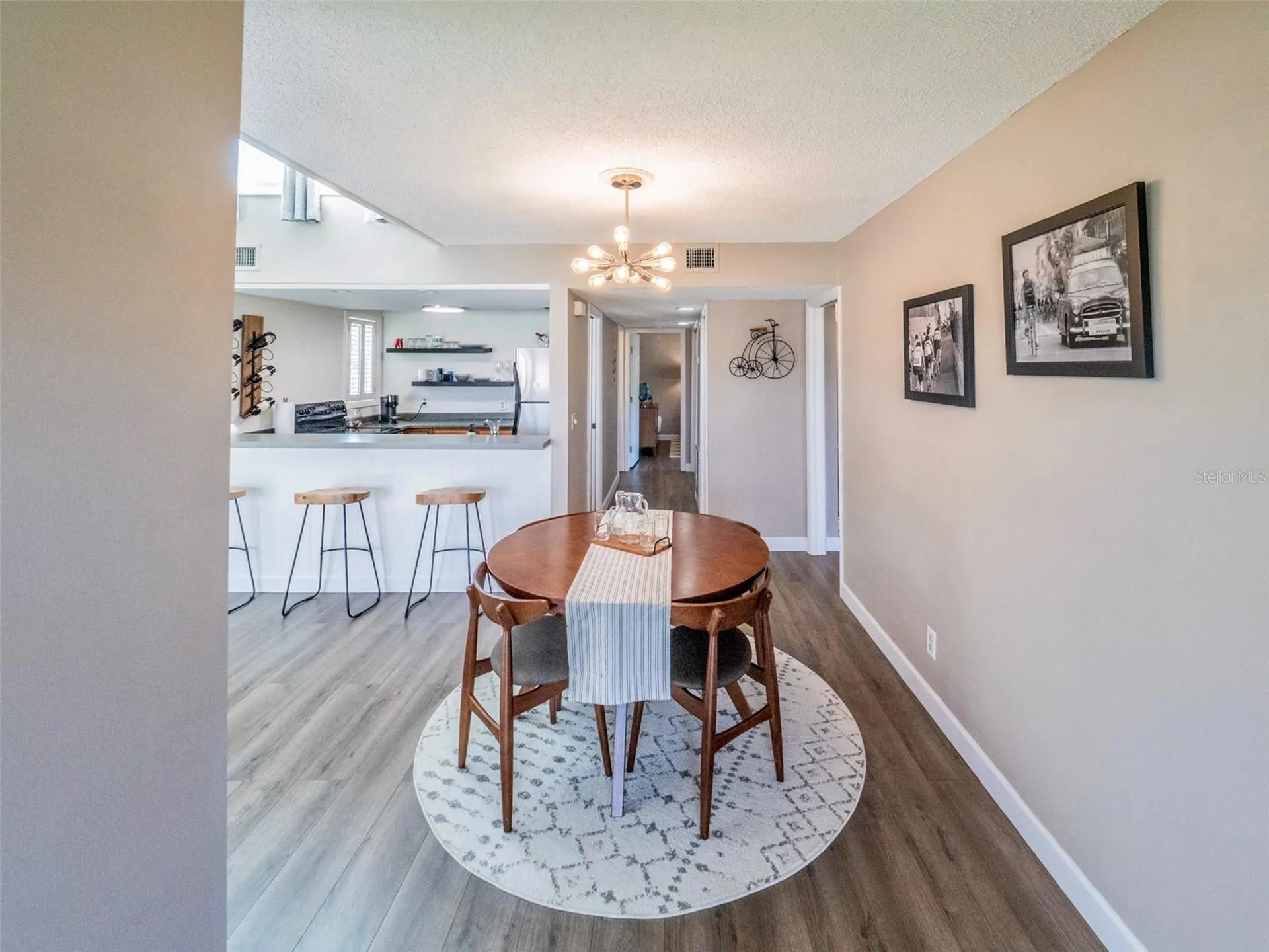 1051 S Highland Street Mount Dora FL 32757
