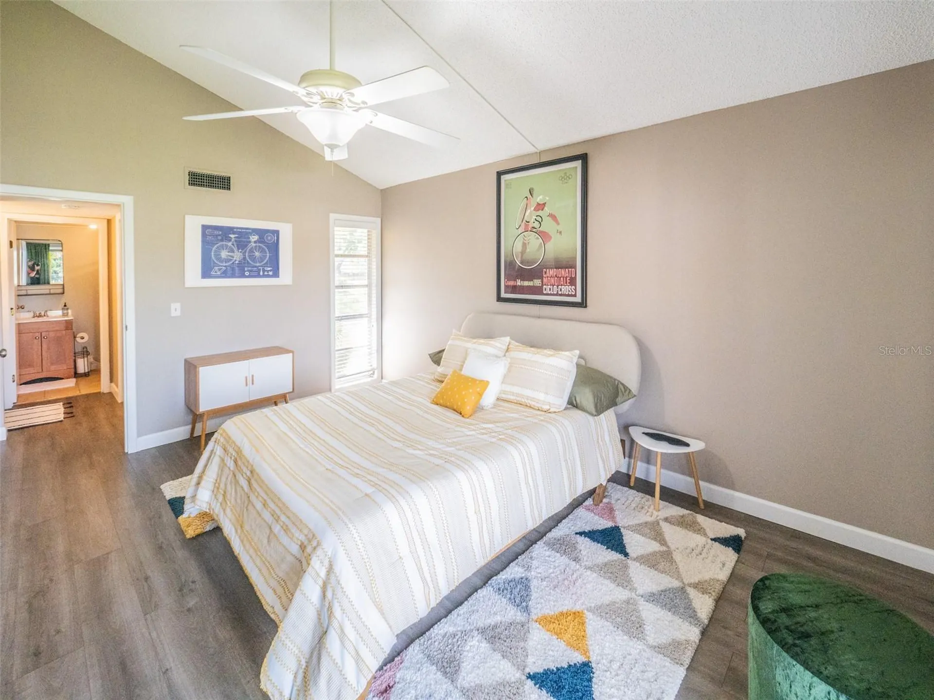 1051 S Highland Street Mount Dora FL 32757