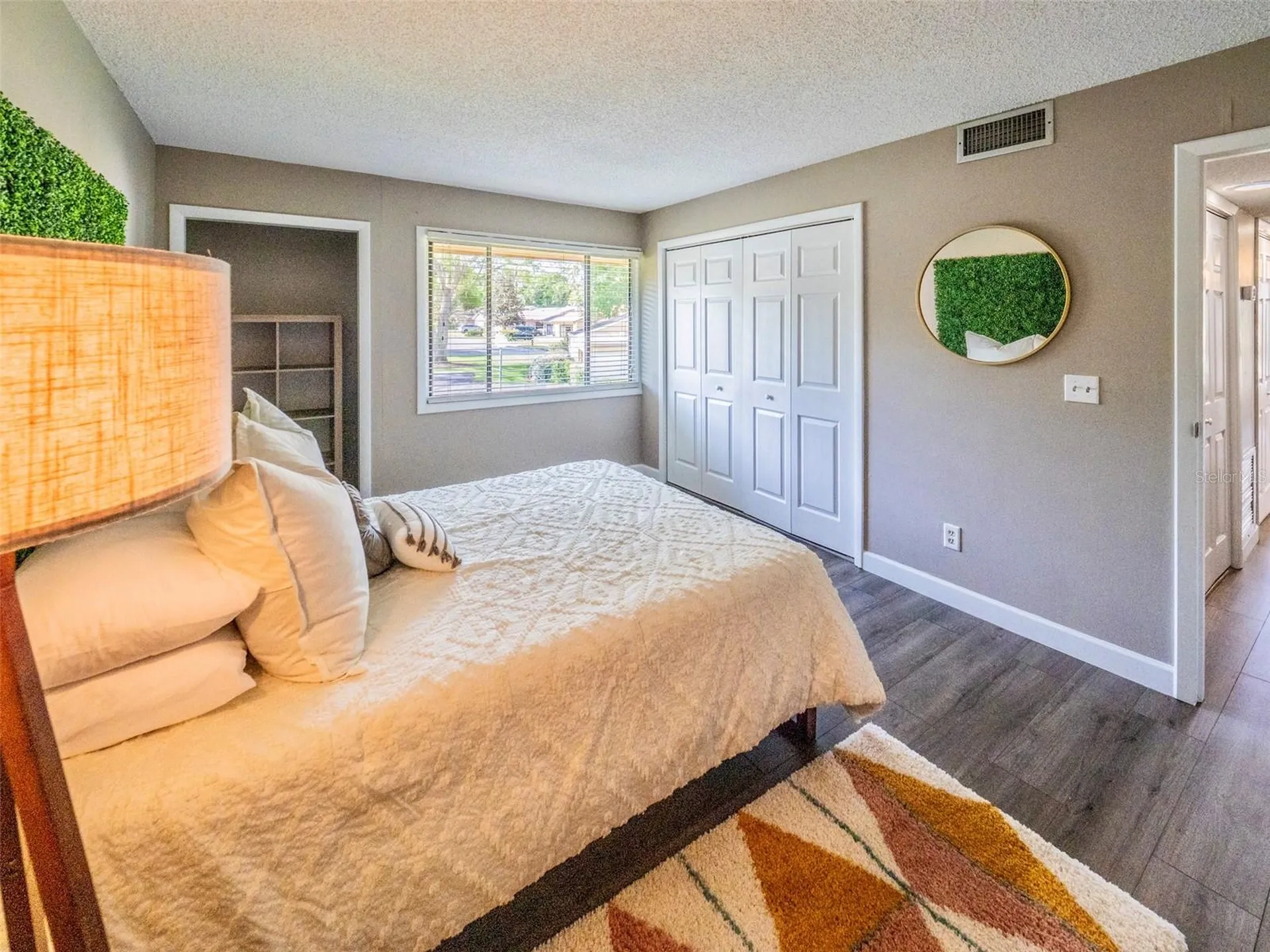 1051 S Highland Street Mount Dora FL 32757