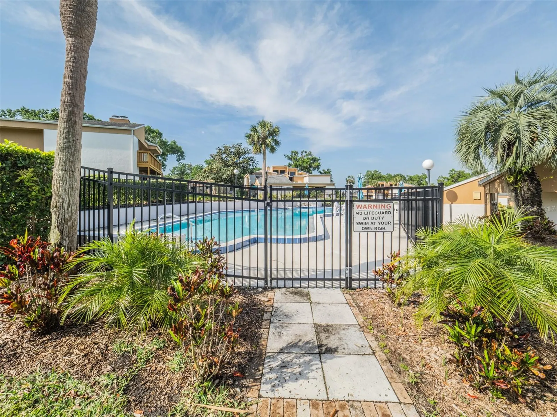1051 S Highland Street Mount Dora FL 32757