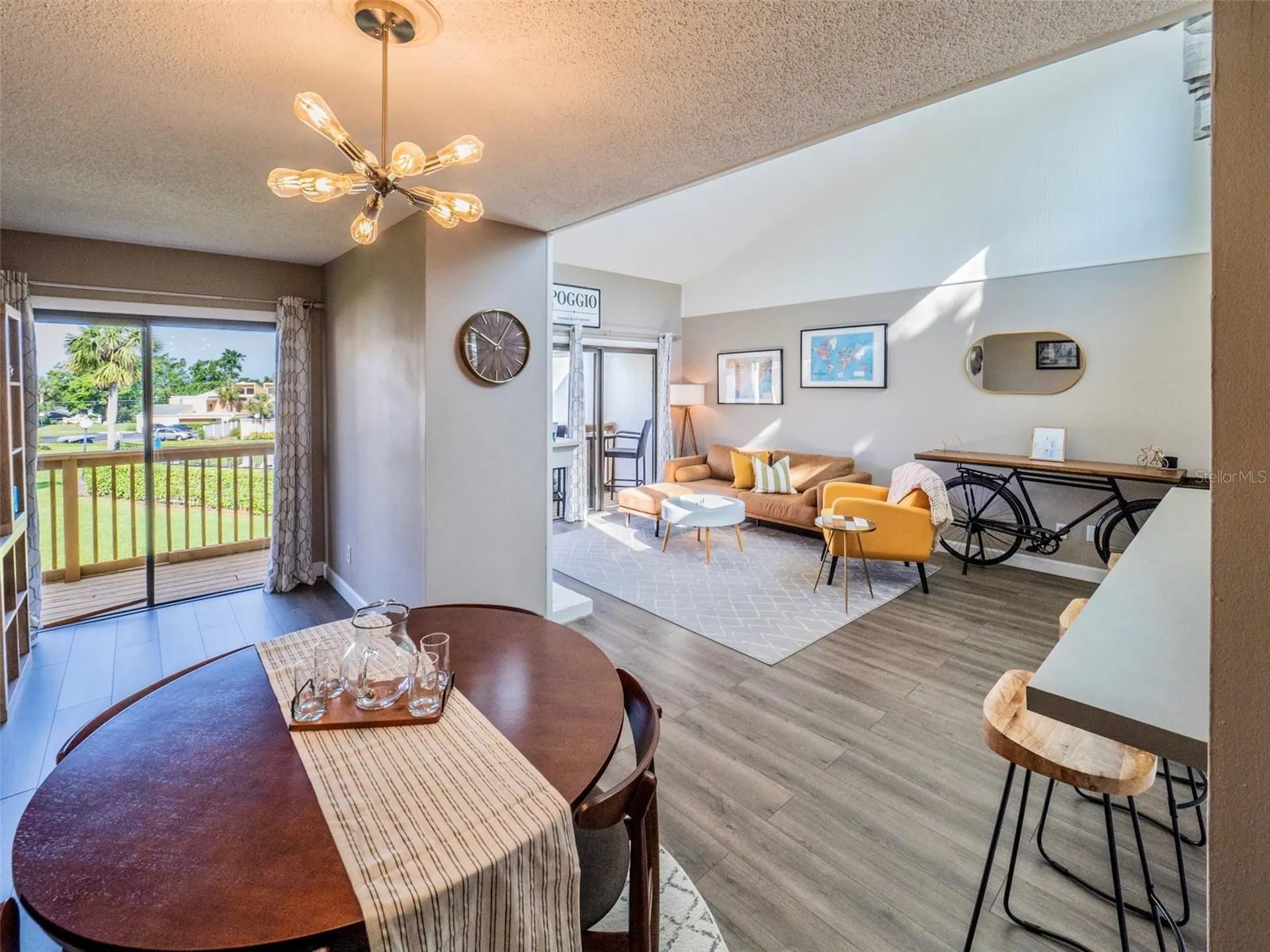 1051 S Highland Street Mount Dora FL 32757
