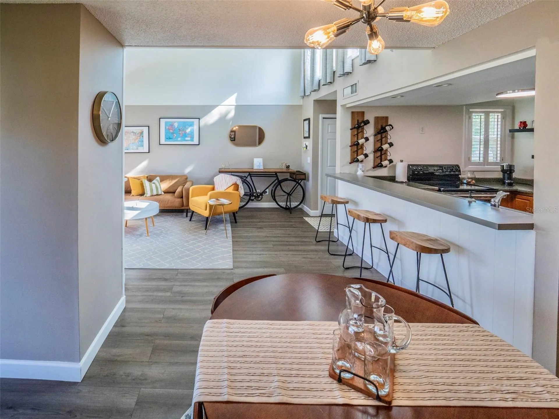 1051 S Highland Street Mount Dora FL 32757