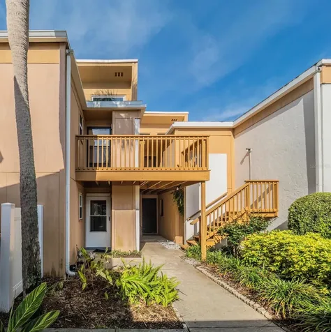 1051 S Highland Street Mount Dora FL 32757