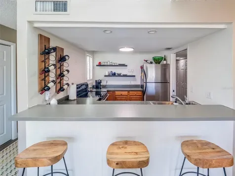 1051 S Highland Street Mount Dora FL 32757