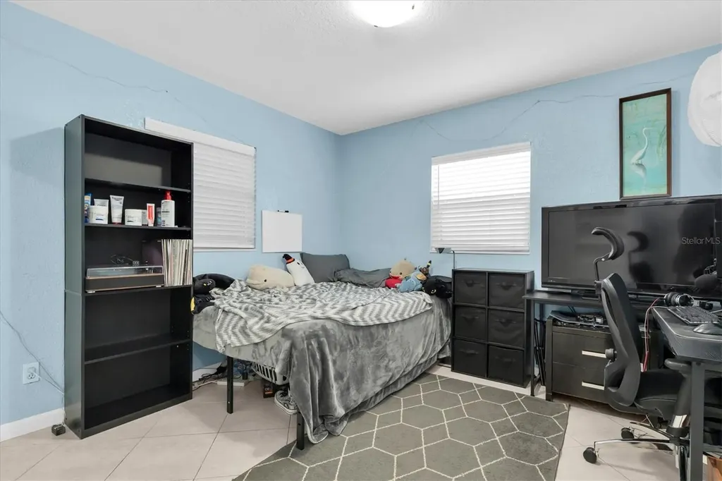 1237 57th Avenue N St Petersburg FL 33703