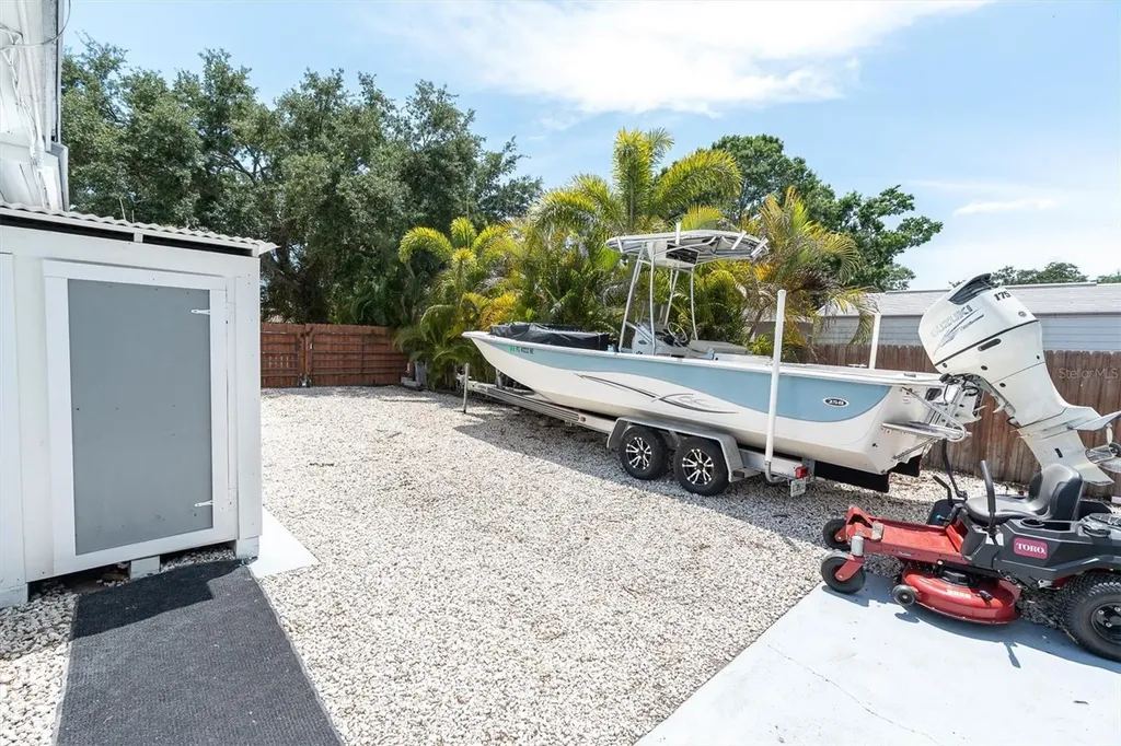 1237 57th Avenue N St Petersburg FL 33703