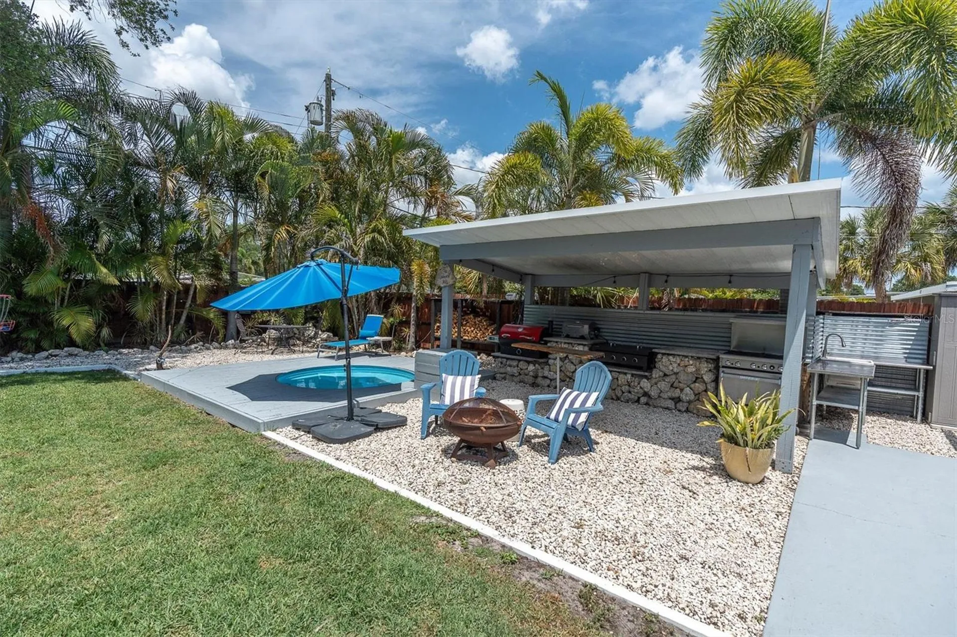 1237 57th Avenue N St Petersburg FL 33703