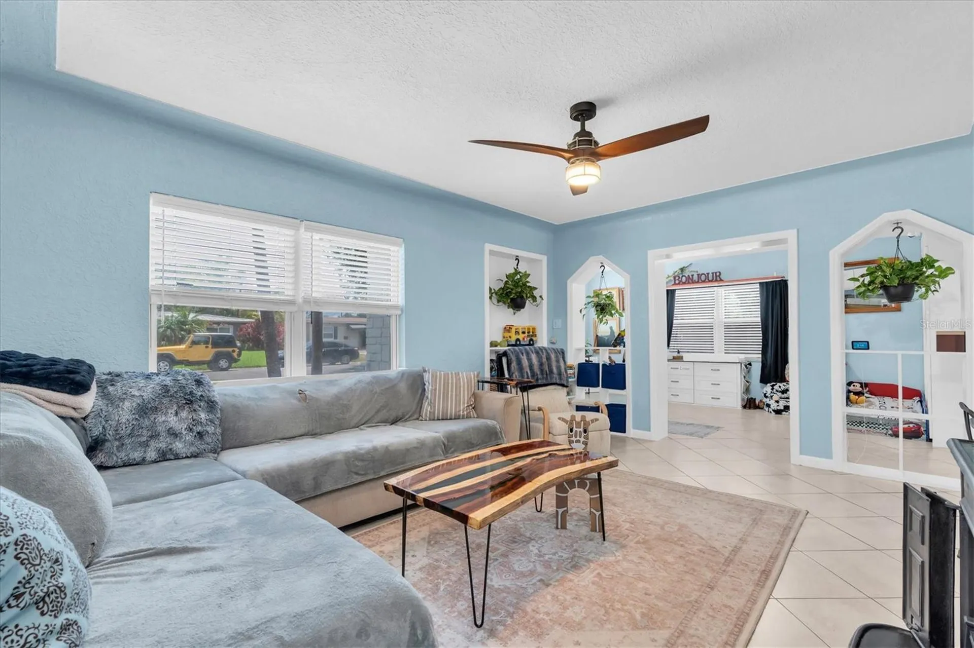 1237 57th Avenue N St Petersburg FL 33703