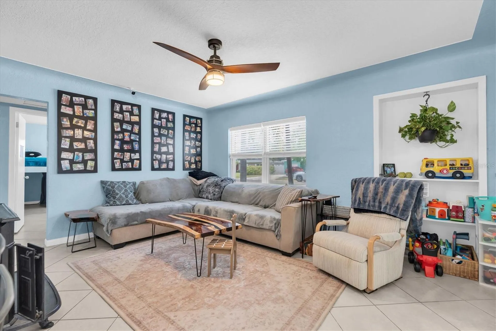 1237 57th Avenue N St Petersburg FL 33703